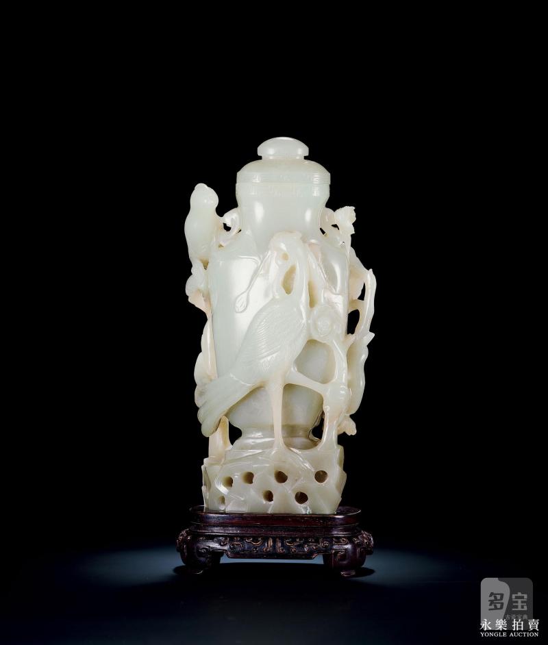 清 白玉雕喜鹊登梅瓶